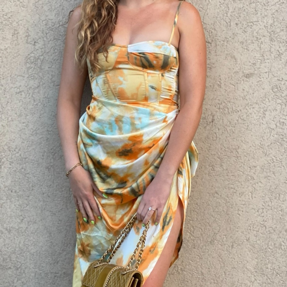 PrettyLittleThing Vibrant Orange and Cream Mini Dress